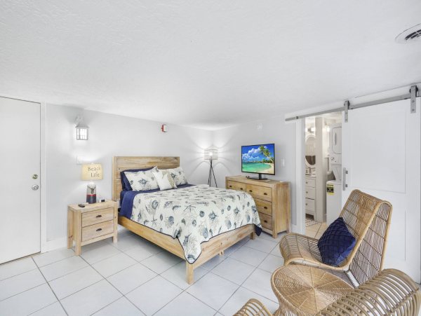 Marco Island Vacation Rental | Luxury Marco Island Condo with Pools & Tennis